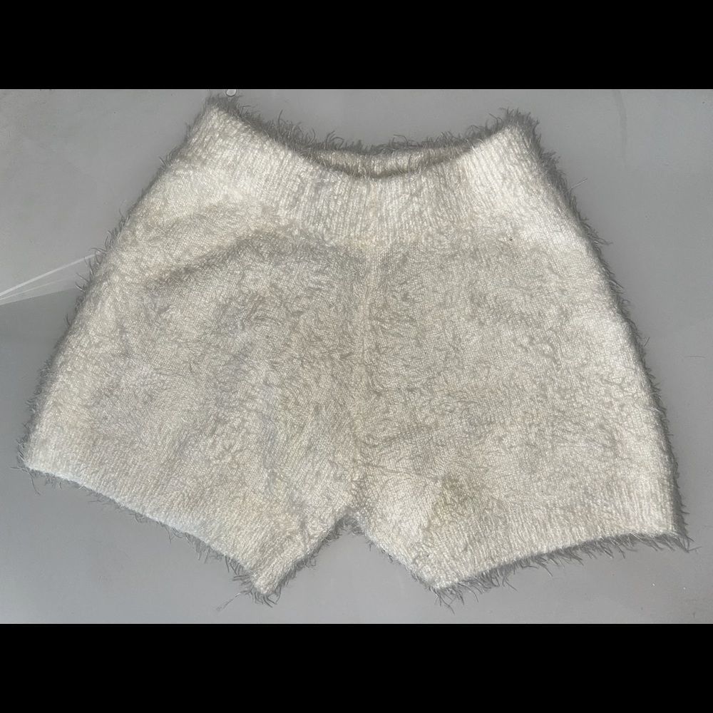 NWT Fuzzy Short Lounge Wear - Picture 2 of 3